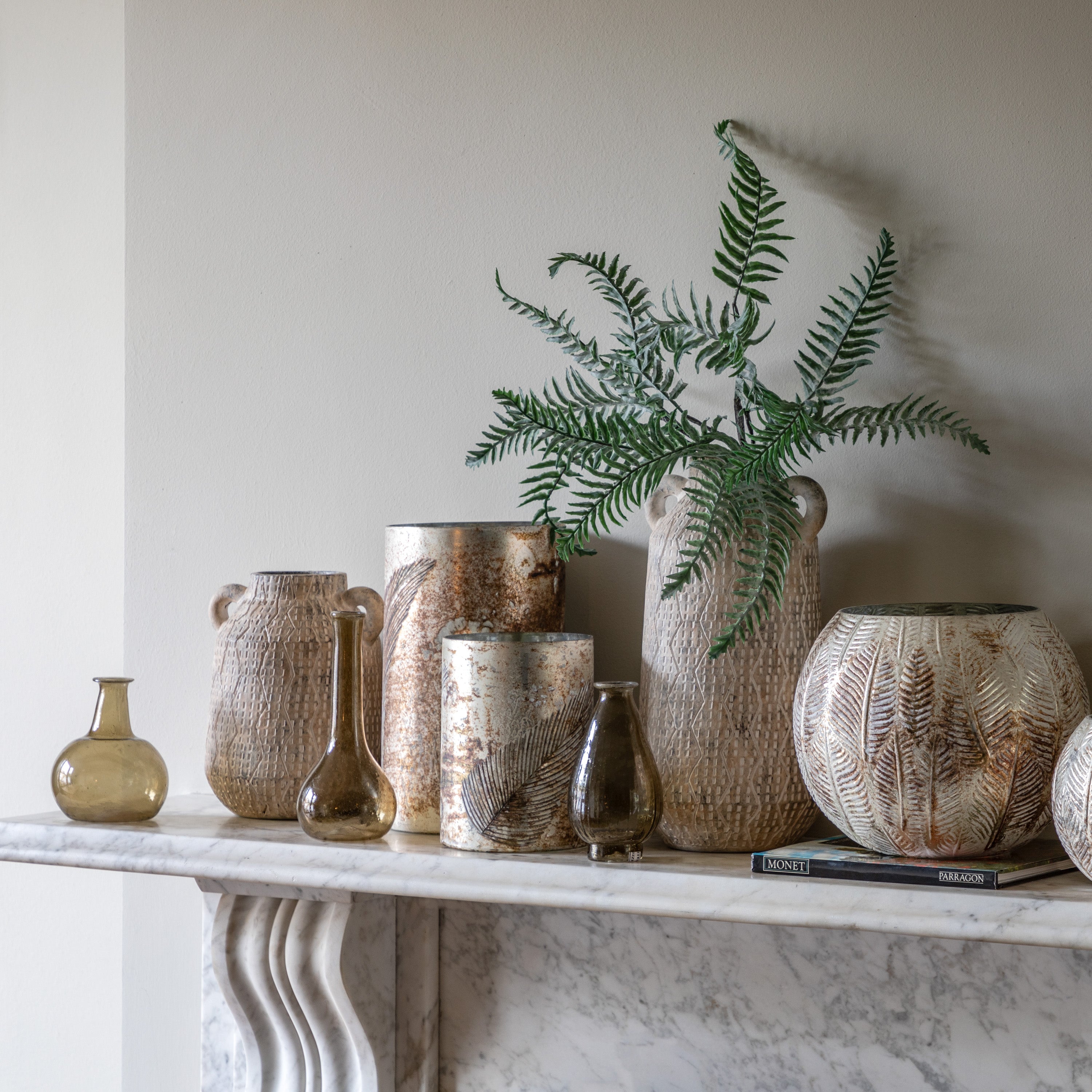 Acme Earthy White Vase | Medium